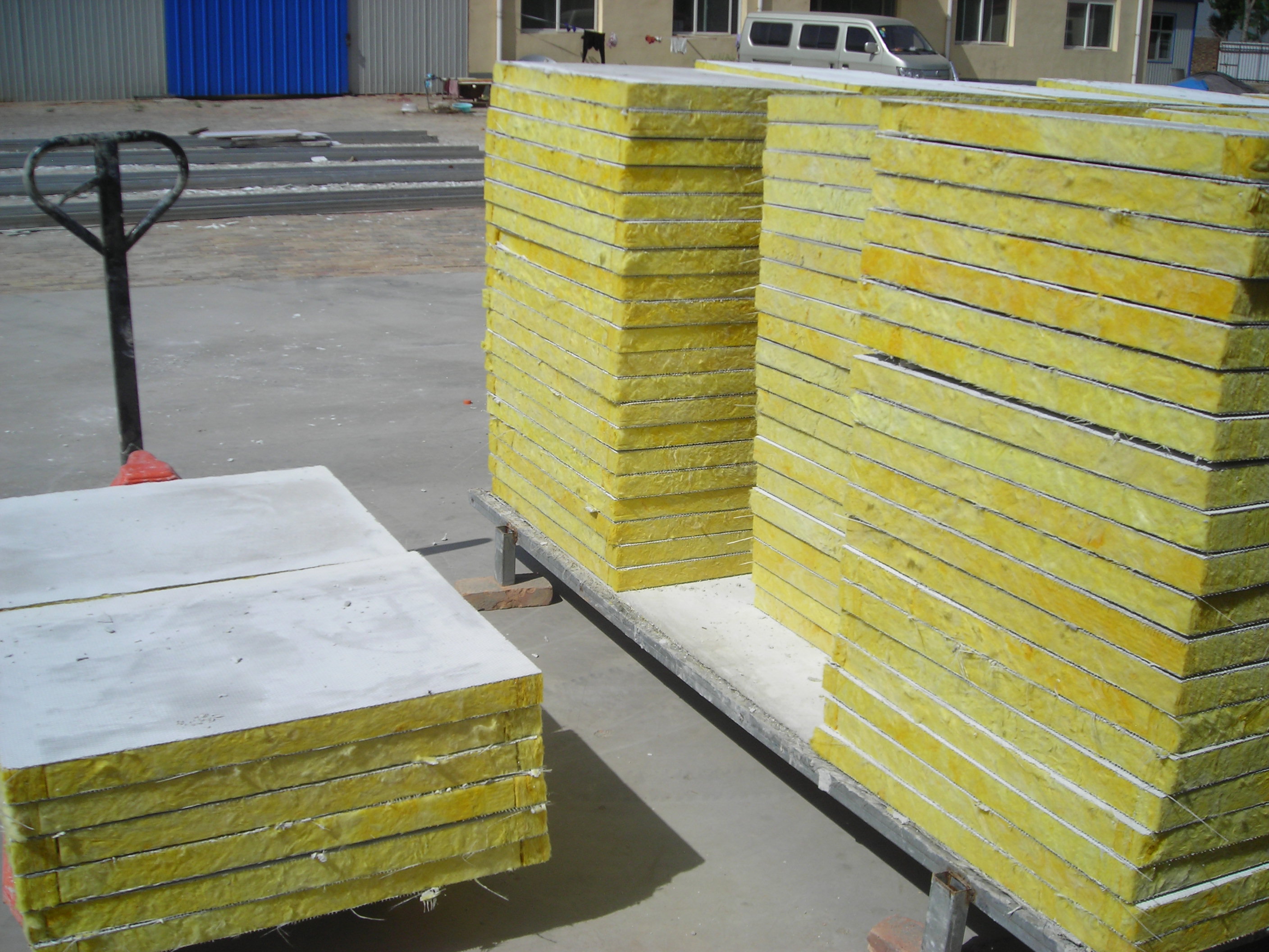 厂家生产 岩棉外墙保温板 岩棉复合保温板