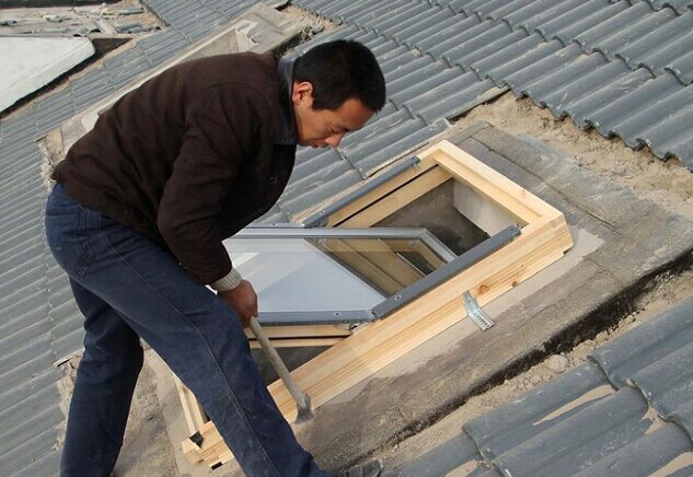 合肥斜屋顶窗价格,安徽电动天窗厂家(图)